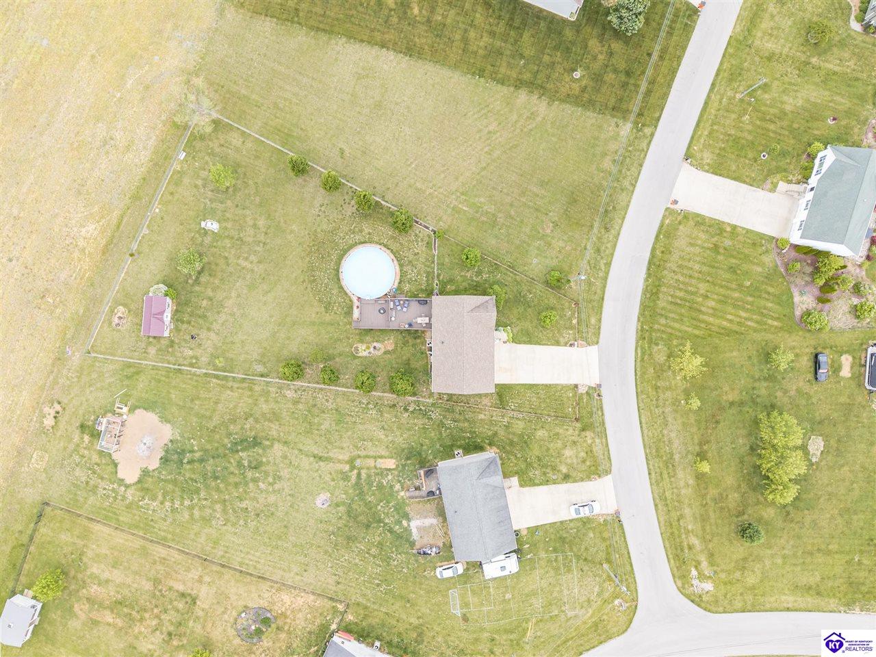 27 Reins Court Elizabethtown, KY 42701 #3