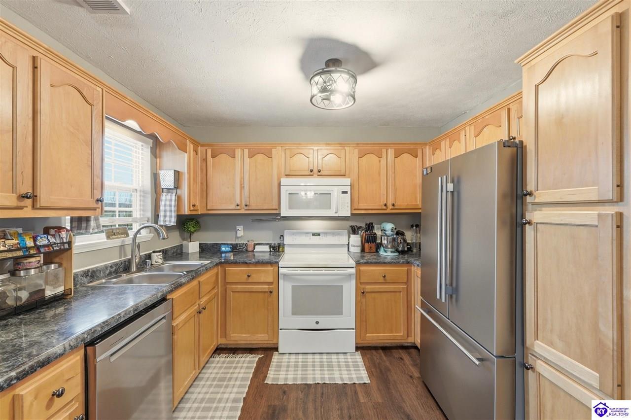 100 E Donna Reed Boulevard Cecilia, KY 42724 #4