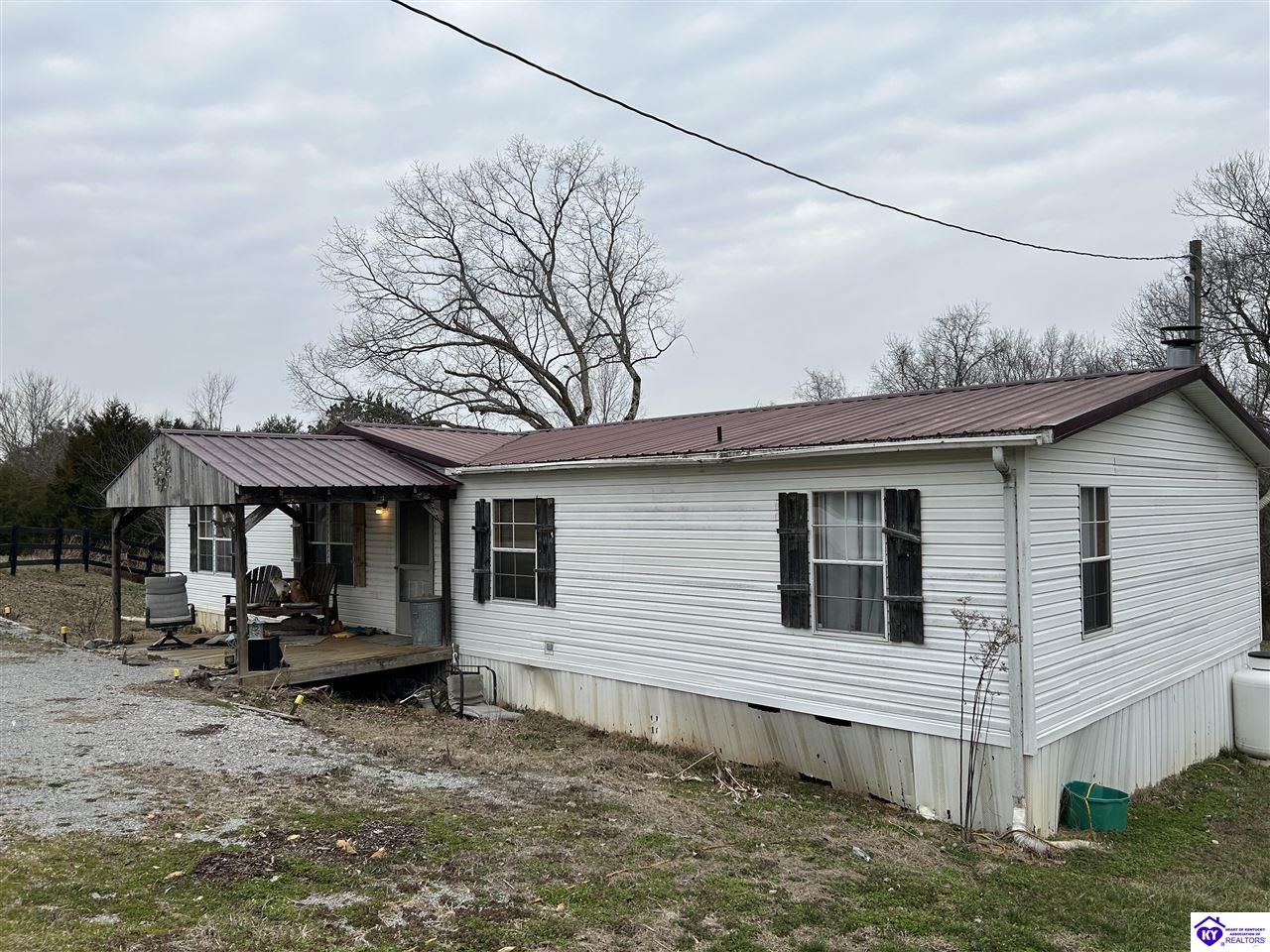 880 Dishman Cemetery RoadHardyville,&nbsp;KY&nbsp;42746