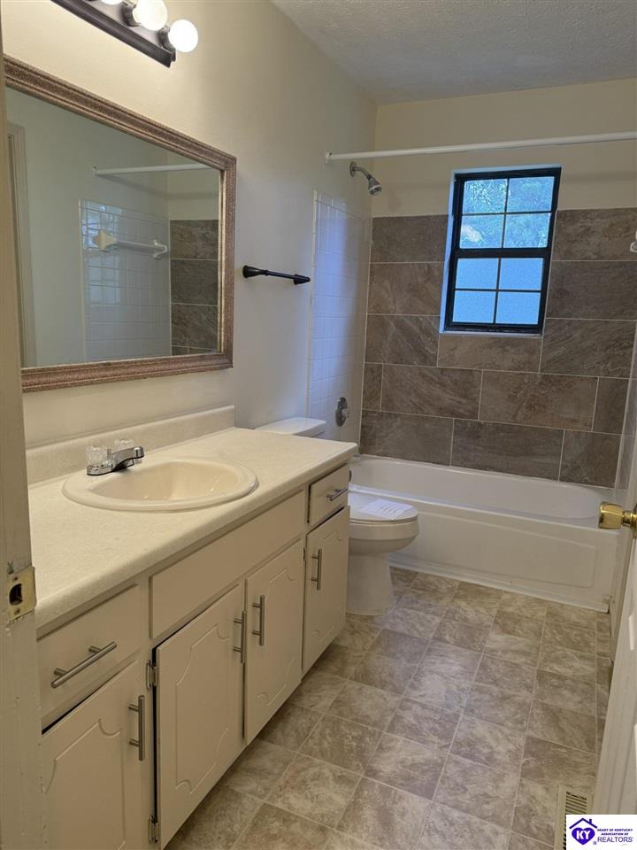 105 Candy Court Radcliff, KY 40160 #4