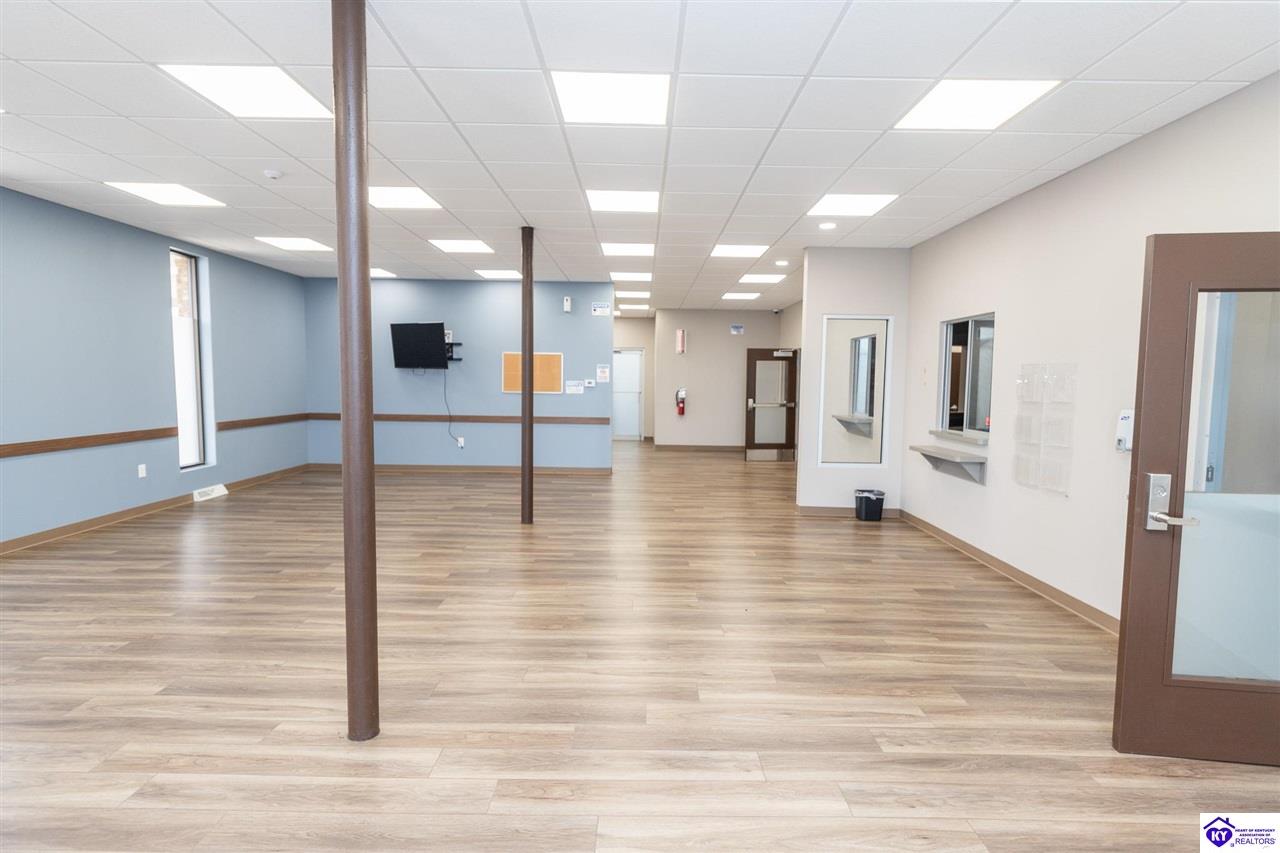 625 W Main Street Clarkson, KY 42726 #4