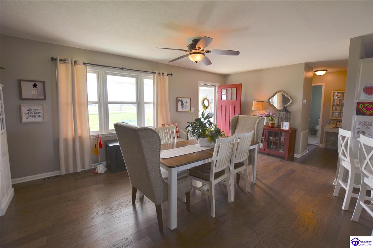 5446 Hodgenville Road Summersville, KY 42743 #1