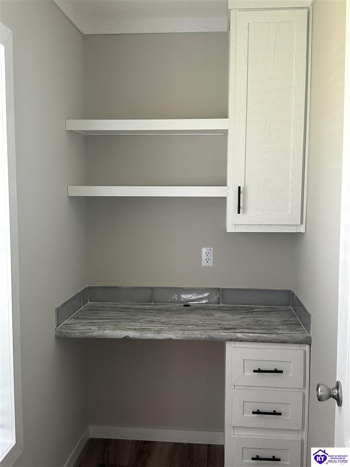 20 Drew Lane Campbellsville, KY 42718 #4