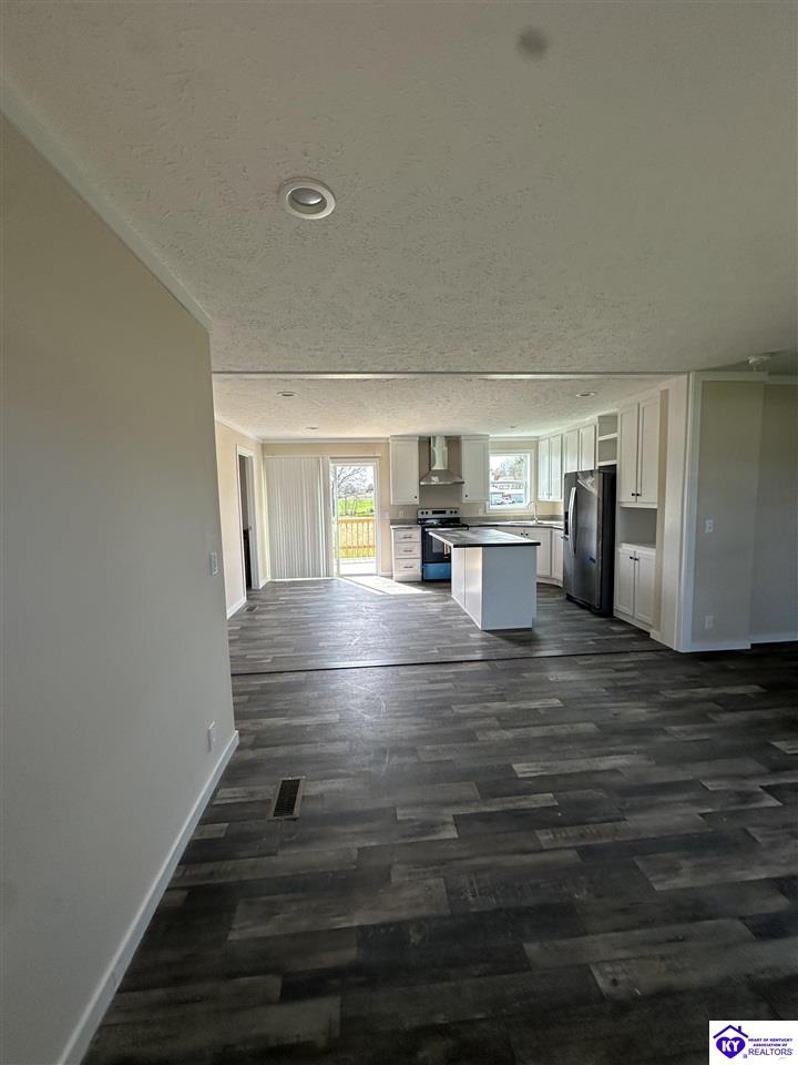 84 Drew Lane Campbellsville, KY 42718 #3