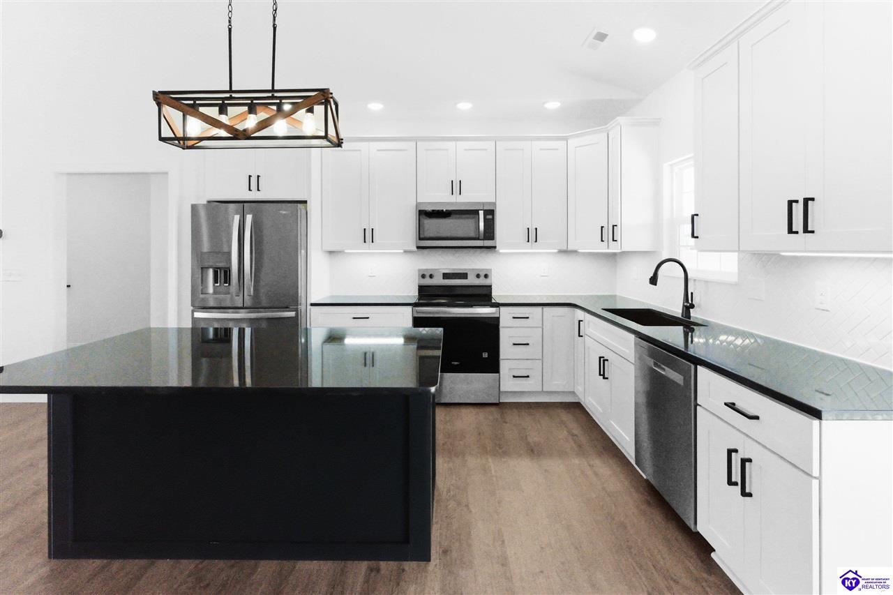 43 Betty Boyd Lane Brandenburg, KY 40108 #3