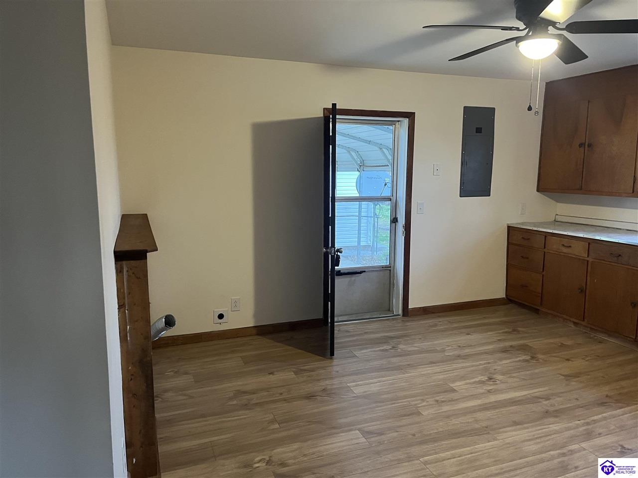 1930 Bucknersville Road Greensburg, KY 42743 #1