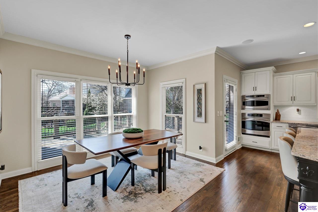 2603 Locust Hill Place Louisville, KY 40245 #4