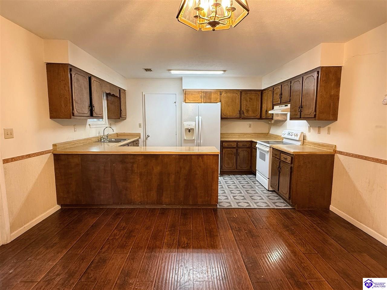 217 Carey Lane Elizabethtown, KY 42701 #1