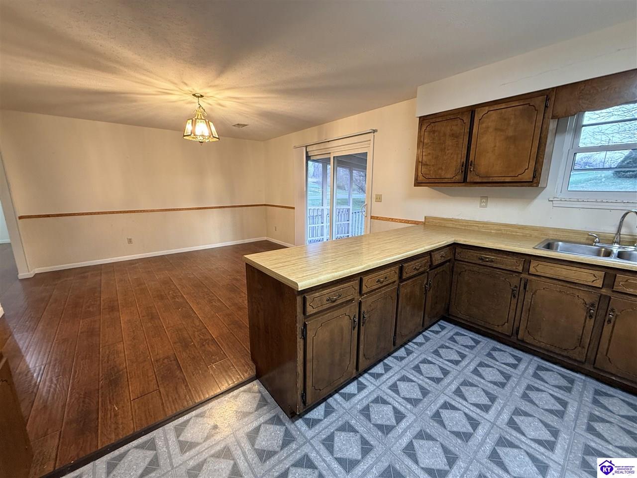 217 Carey Lane Elizabethtown, KY 42701 #3