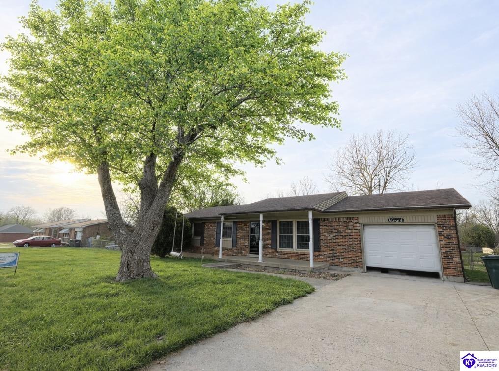 817 Pearman AvenueRadcliff,&nbsp;KY&nbsp;40160