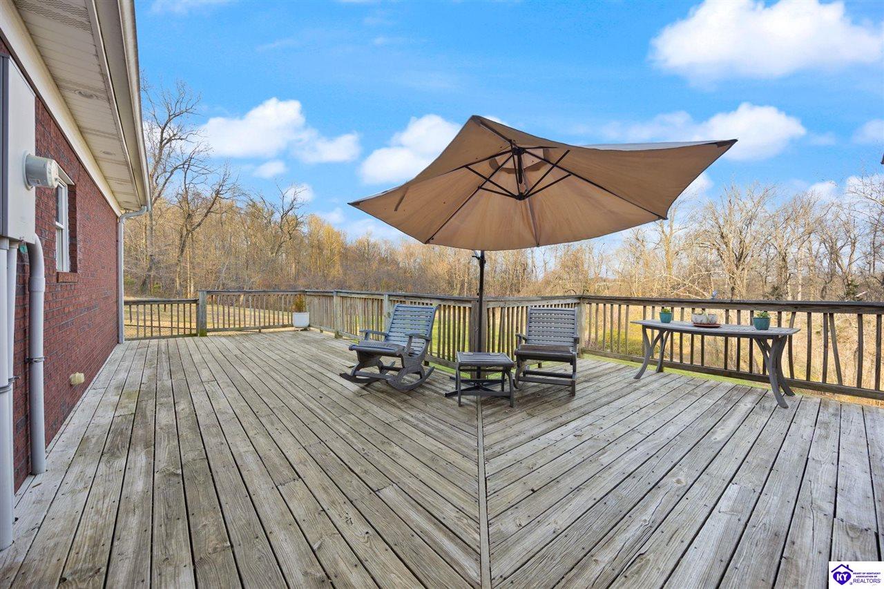 701 Oak Wood Lane Leitchfield, KY 42754 #2