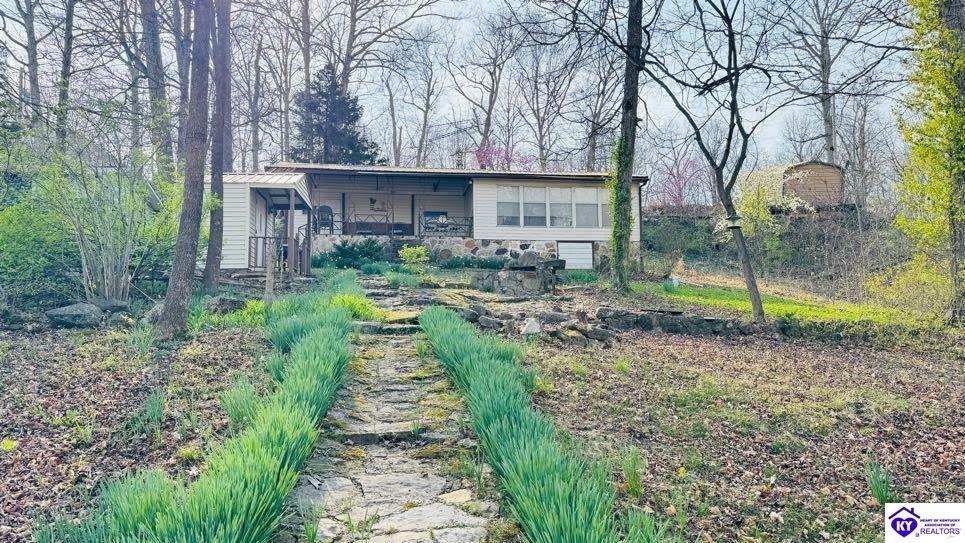 294 Browns Hideaway LaneHardinsburg,&nbsp;KY&nbsp;40143