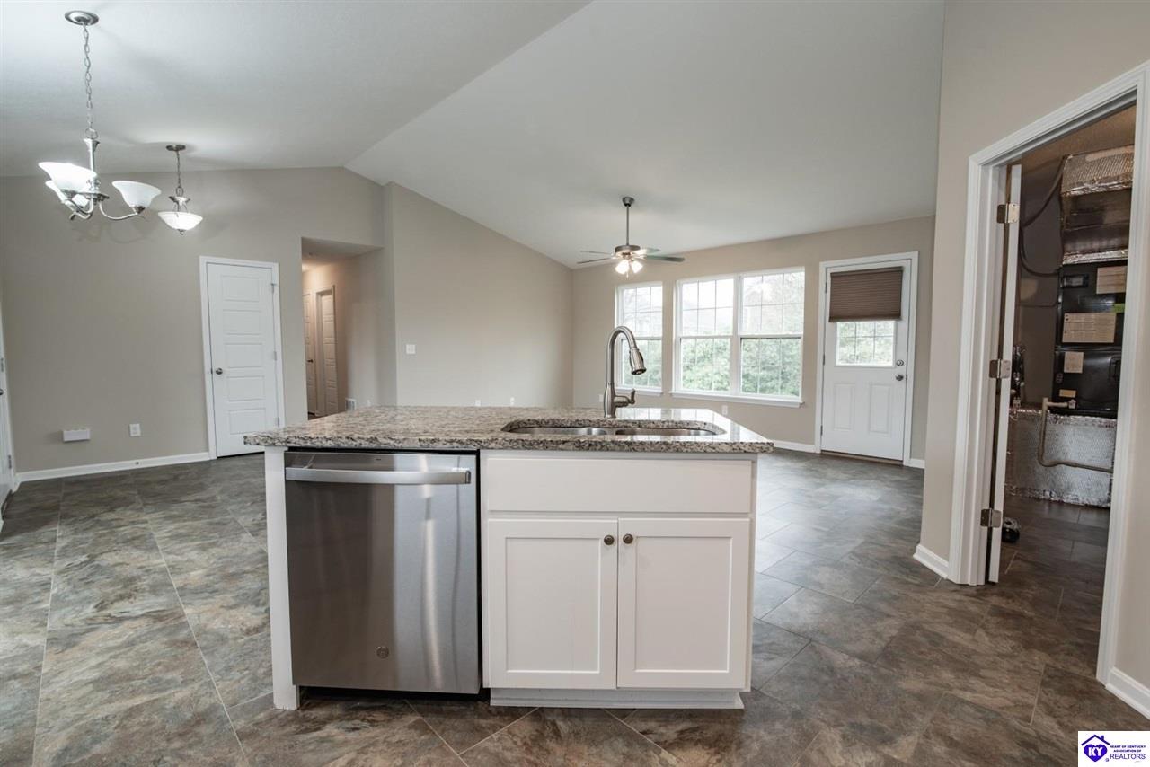 540 University Drive Radcliff, KY 40160 #3