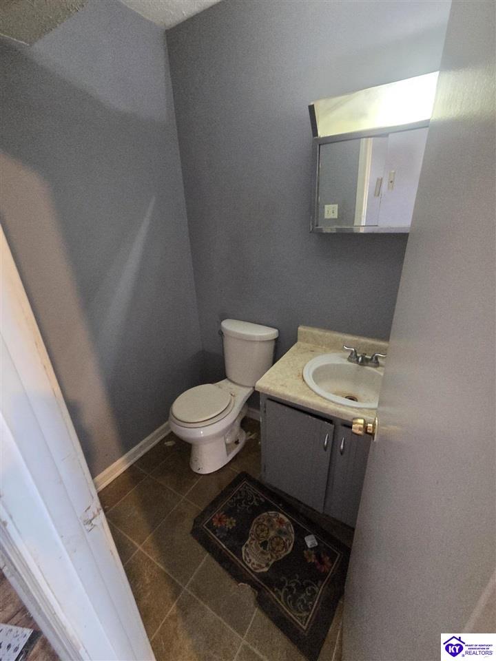 1418 Kingswood Way Radcliff, KY 40160 #3