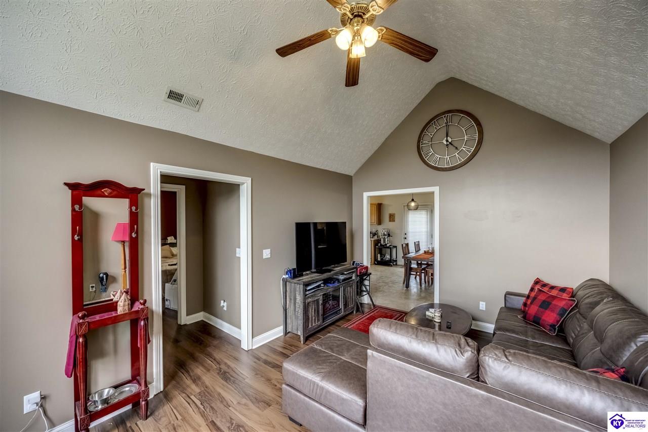 110 Tulip Drive Bardstown, KY 40004 #1