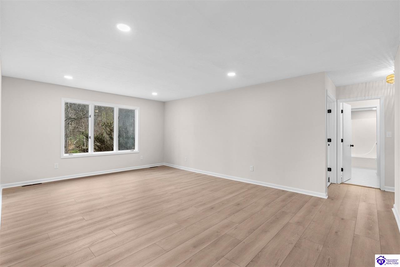 328 Thicket Drive Elizabethtown, KY 42701 #3