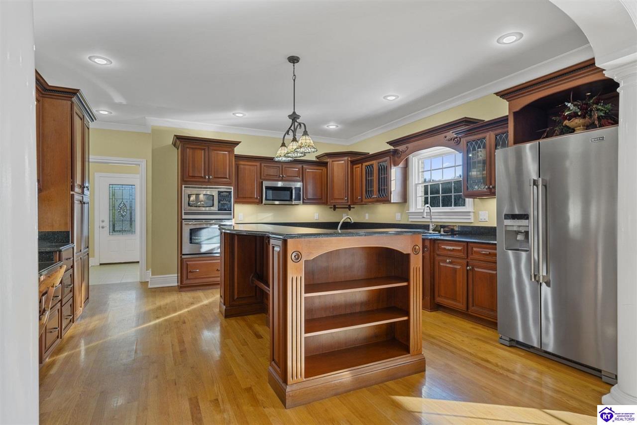 803 Foxfire Road Elizabethtown, KY 42701 #2