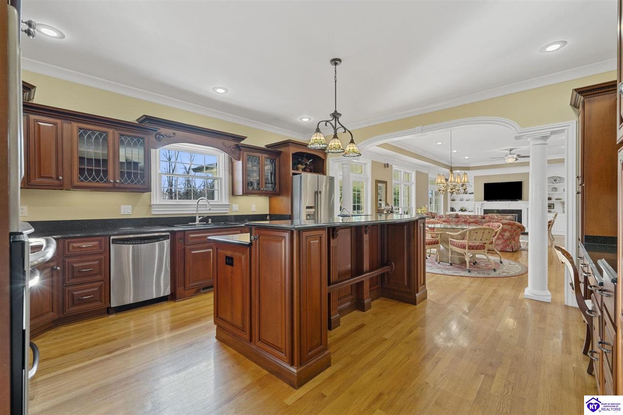 803 Foxfire Road Elizabethtown, KY 42701 #4