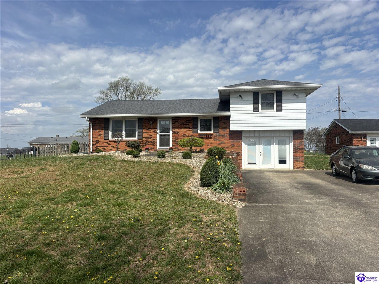 170 Kristi Lane Campbellsville, KY 42718 #1