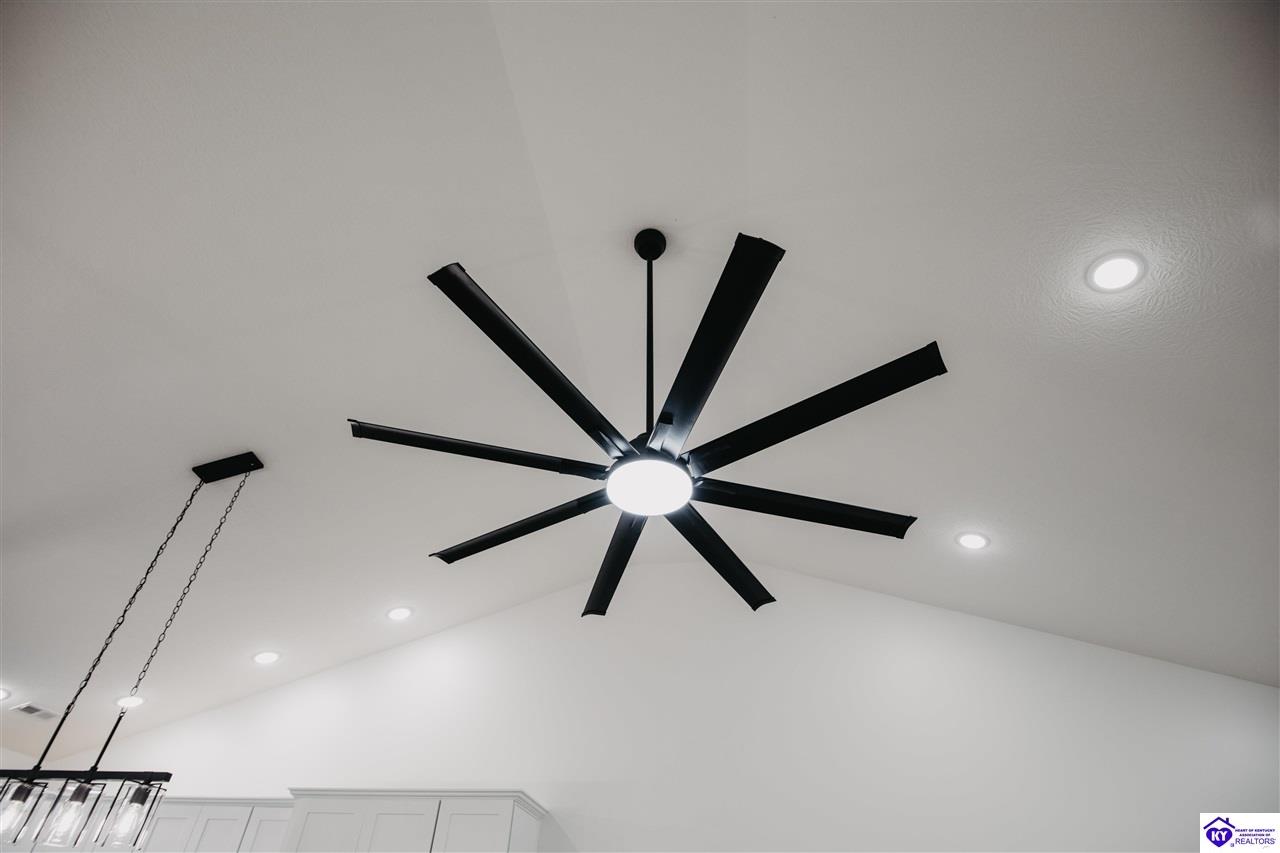 55 Betty Boyd Lane Brandenburg, KY 40108 #2