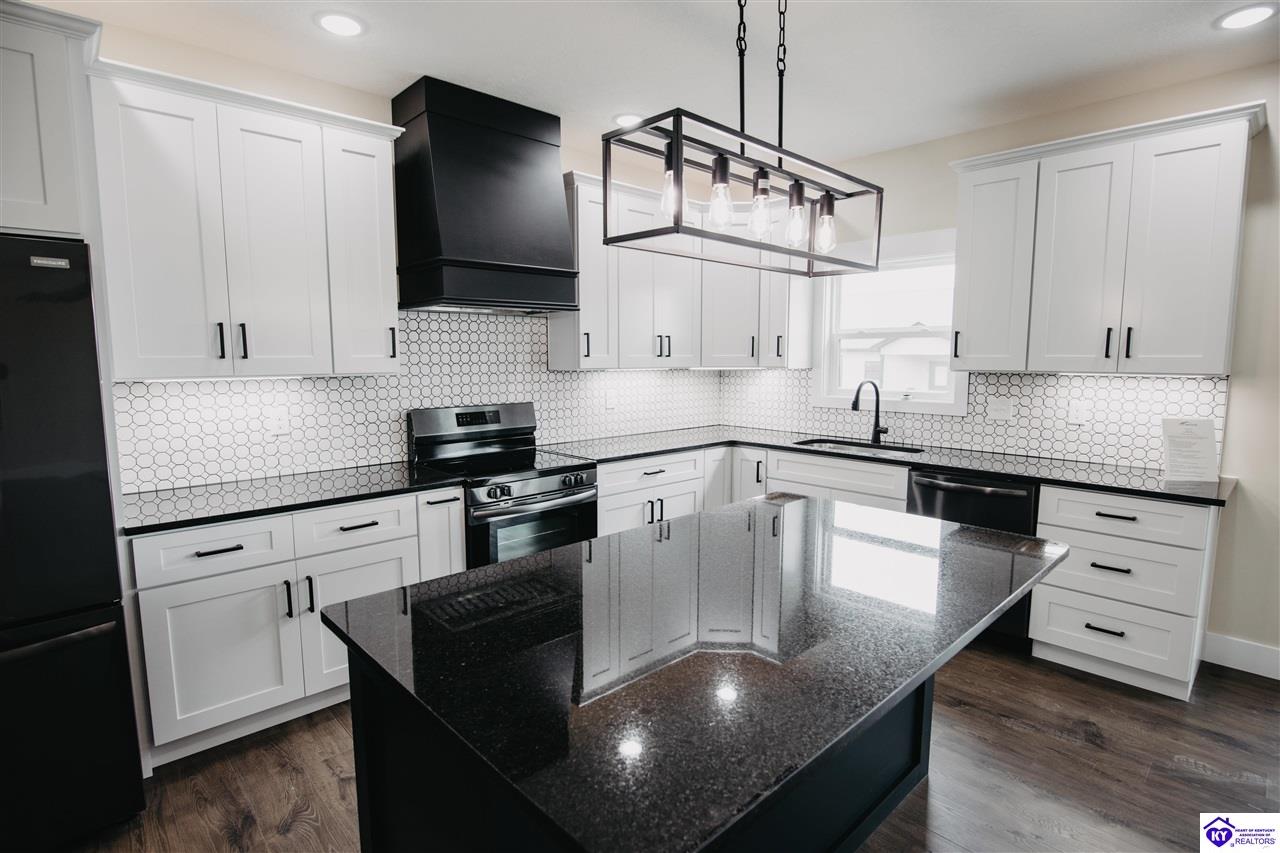 73 Betty Boyd Lane Brandenburg, KY 40108 #2