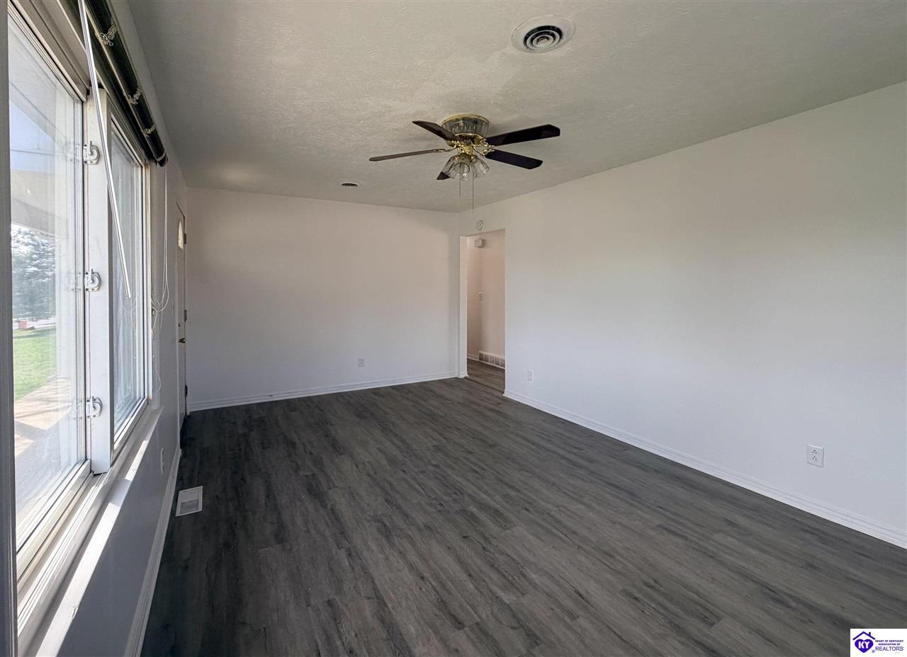 50 W Tophill Terrace Elizabethtown, KY 42701 #3