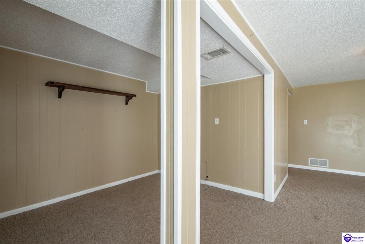 812 Burgundy Court Elizabethtown, KY 42701 #3