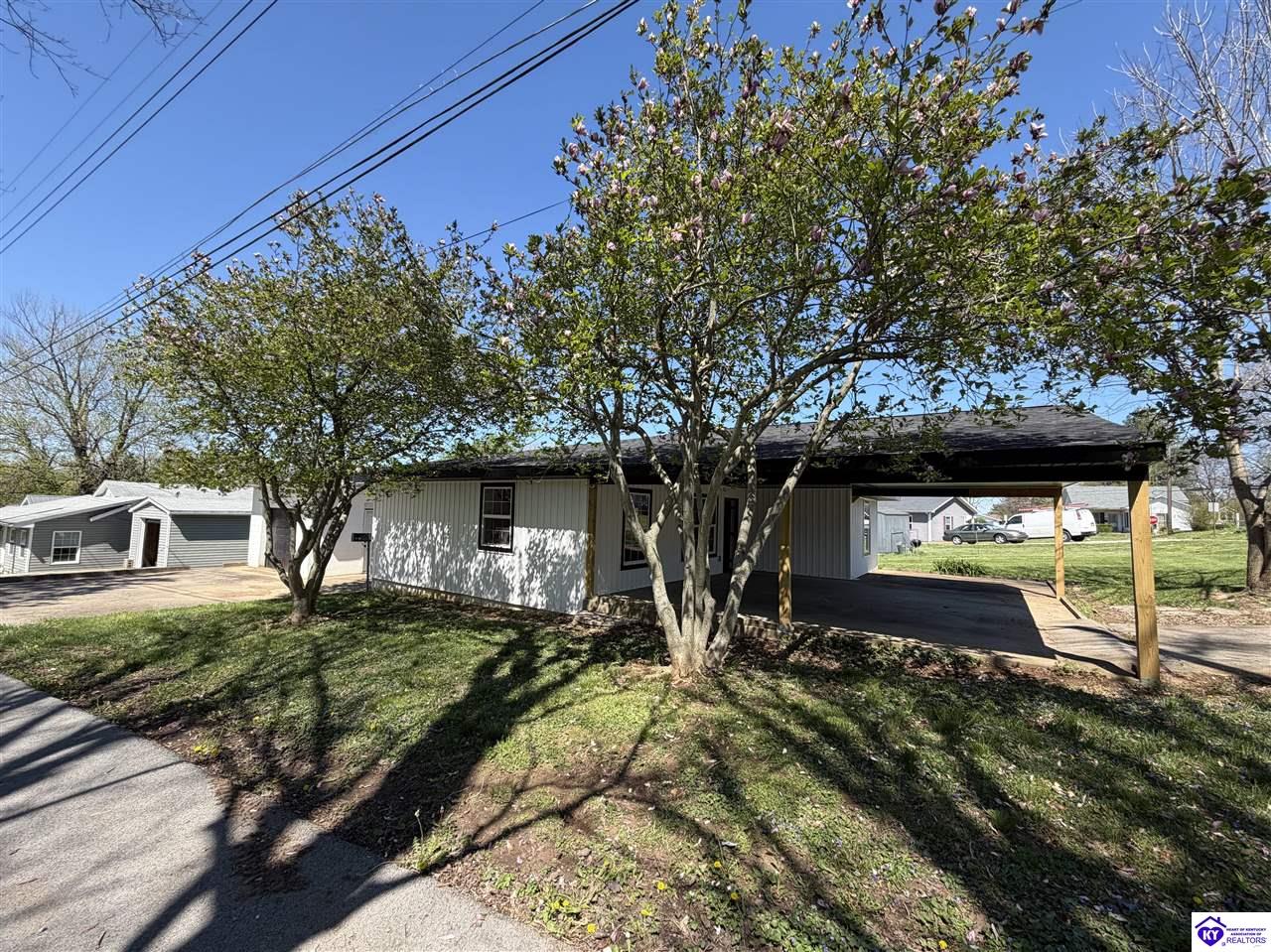 105 Hayward Road Vine Grove, KY 40175 #1