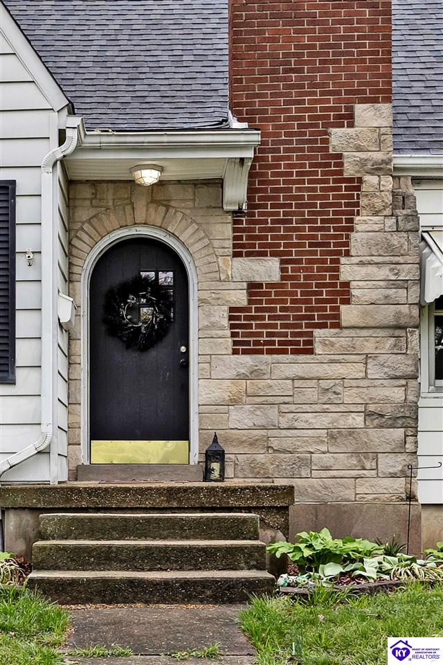 105 W Leech Avenue Glasgow, KY 42141 #1