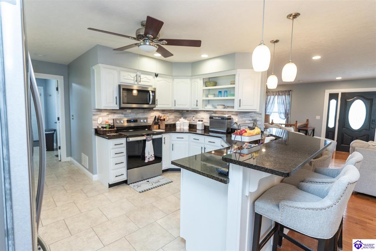 14898 Hardinsburg Road Cecilia, KY 42724 #3