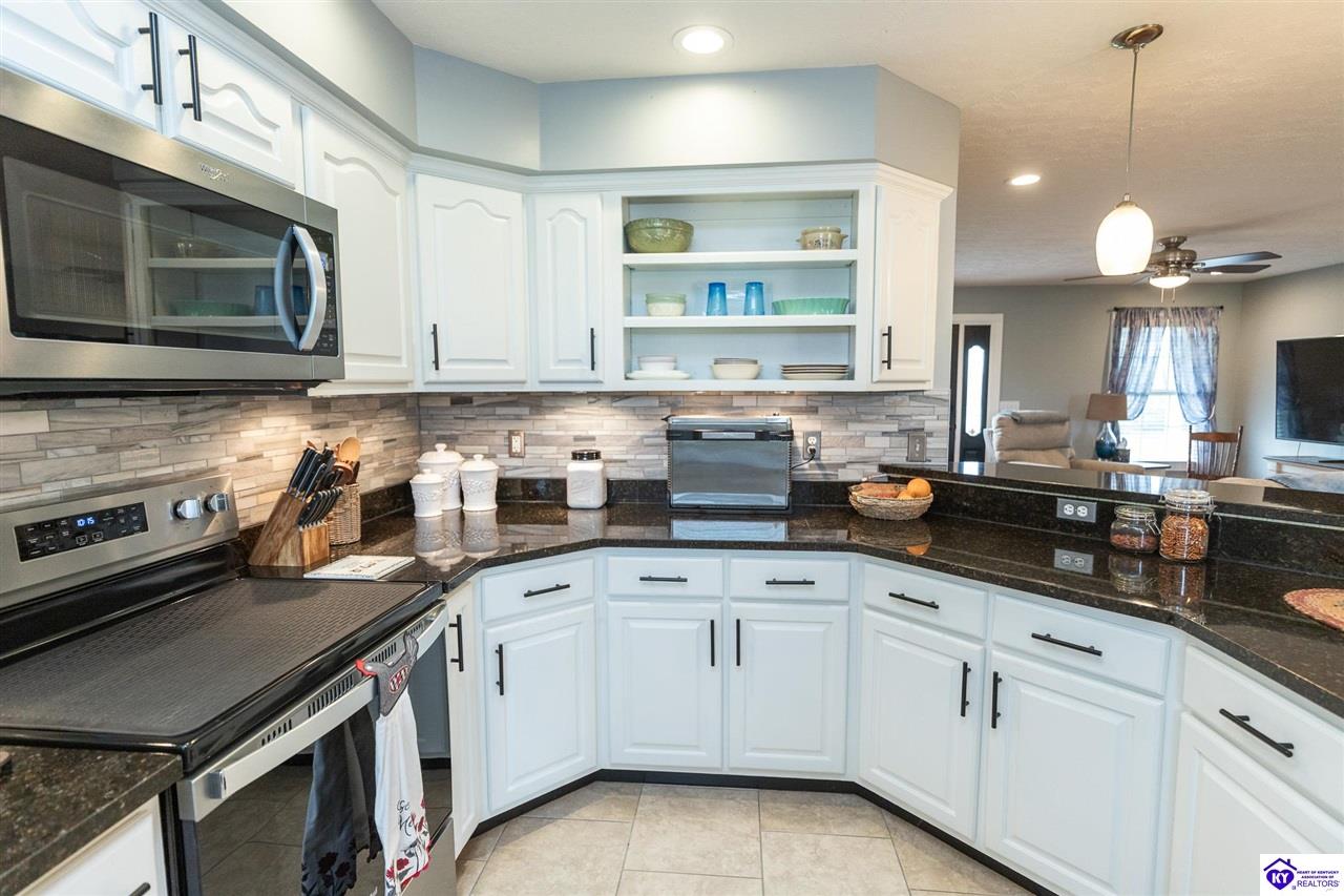 14898 Hardinsburg Road Cecilia, KY 42724 #4