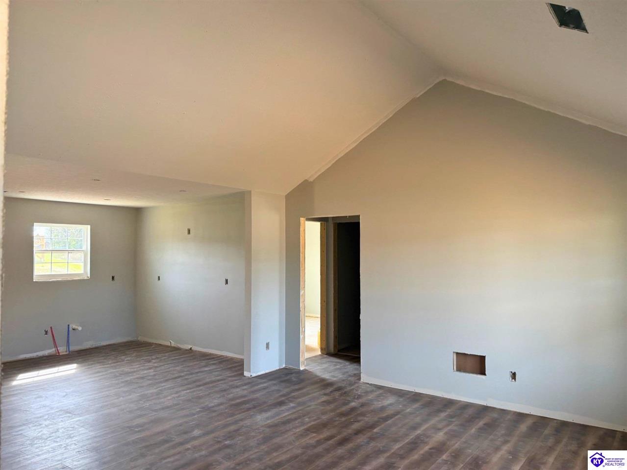 601 Hillcreek Court Bardstown, KY 40004 #4