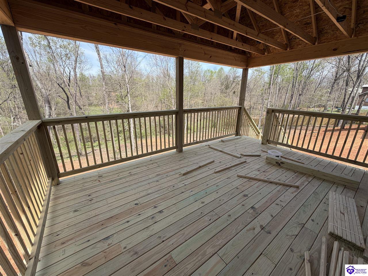 220 Quail Run Brandenburg, KY 40108 #2