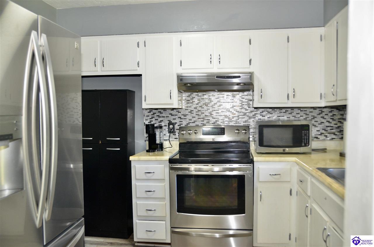 621 Independence Drive Radcliff, KY 40160 #4