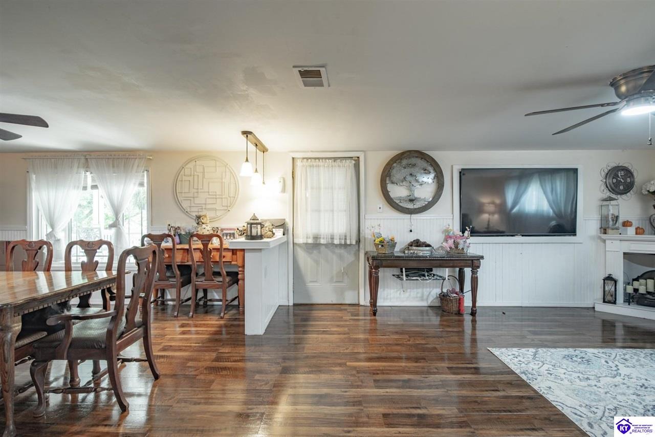 1543 Jim Clark Road New Haven, KY 40051 #2