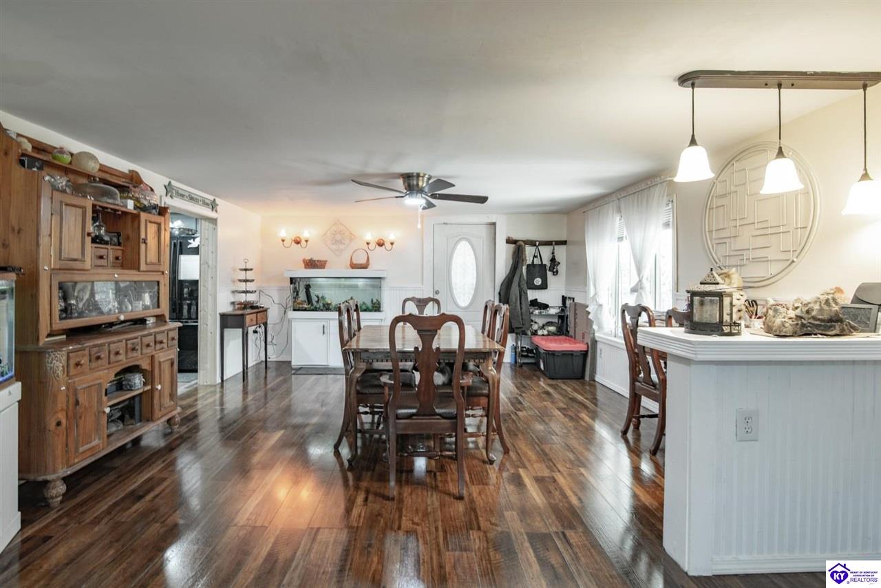 1543 Jim Clark Road New Haven, KY 40051 #3