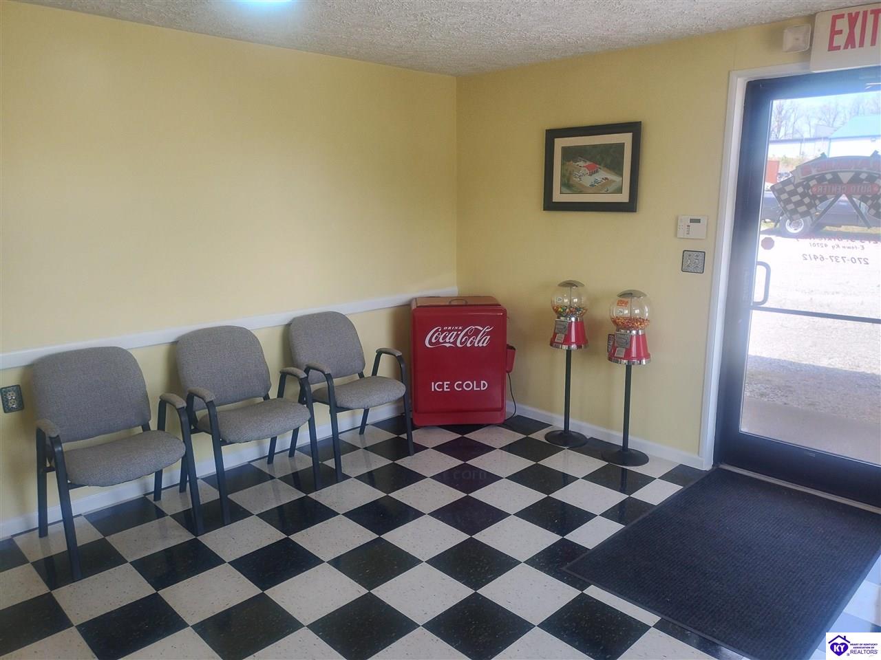 3273 S Dixie Highway Elizabethtown, KY 42701 #2