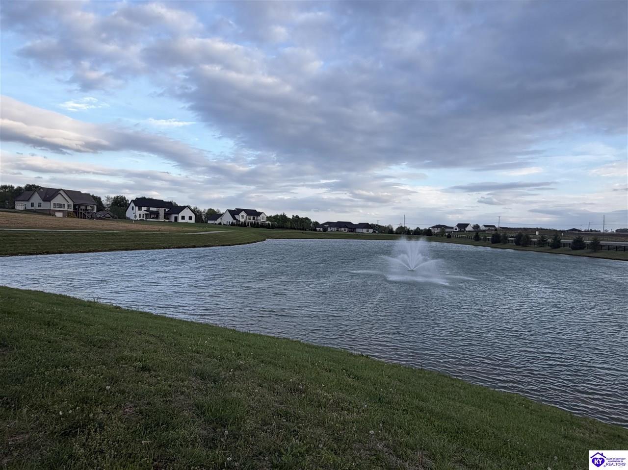 125 Charleston Way Elizabethtown, KY 42701 #4