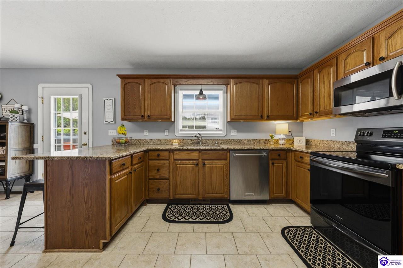 885 Hayden School Road Elizabethtown, KY 42701 #3