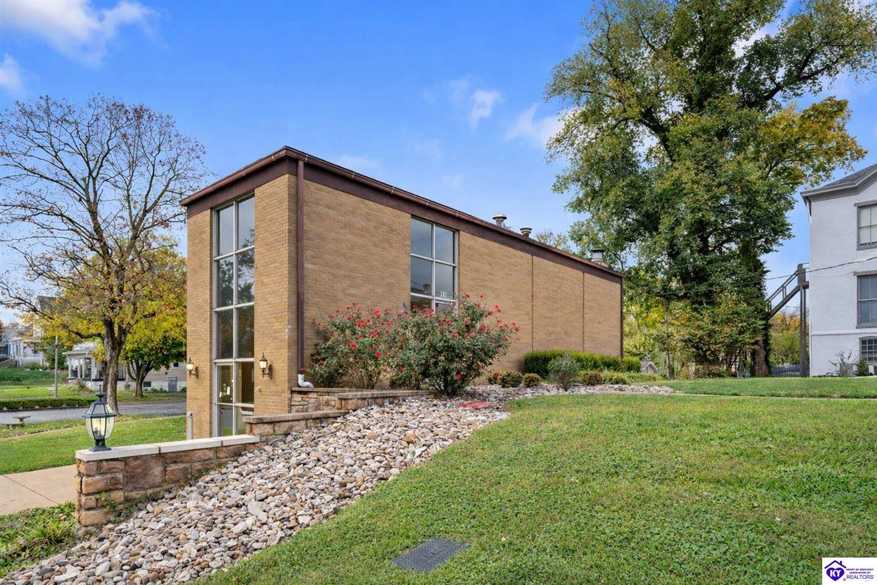 202 N Mulberry Street Elizabethtown, KY 42701 #1