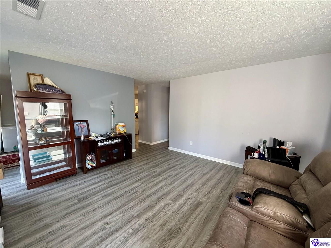 2612 Vonoa Drive Radcliff, KY 40160 #2