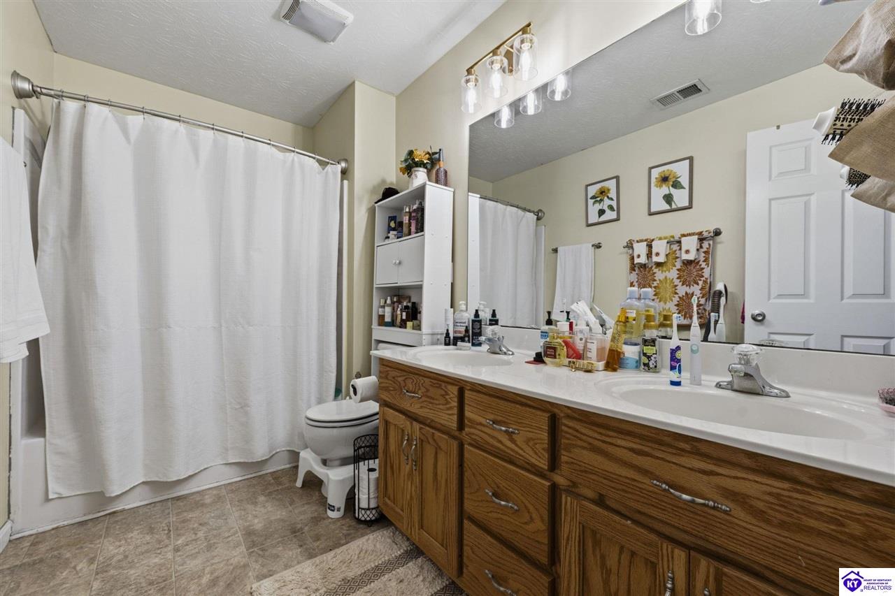 211 Southern Lake Drive Elizabethtown, KY 42701 #2