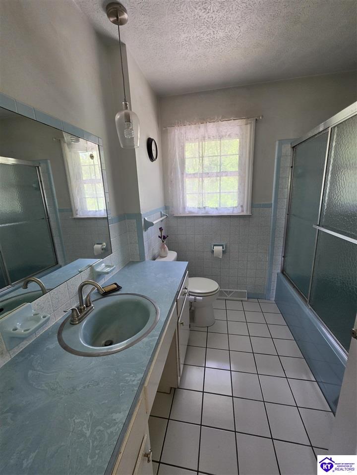 1088 Knifley Road Campbellsville, KY 42718 #4