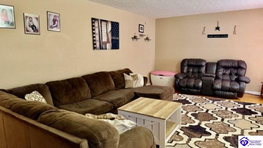 1010 Scenic Drive Radcliff, KY 40160 #1