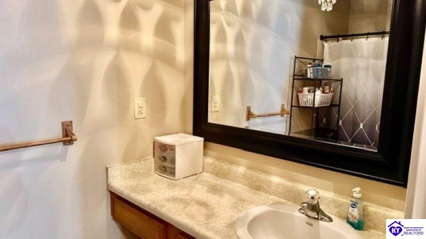 1010 Scenic Drive Radcliff, KY 40160 #4