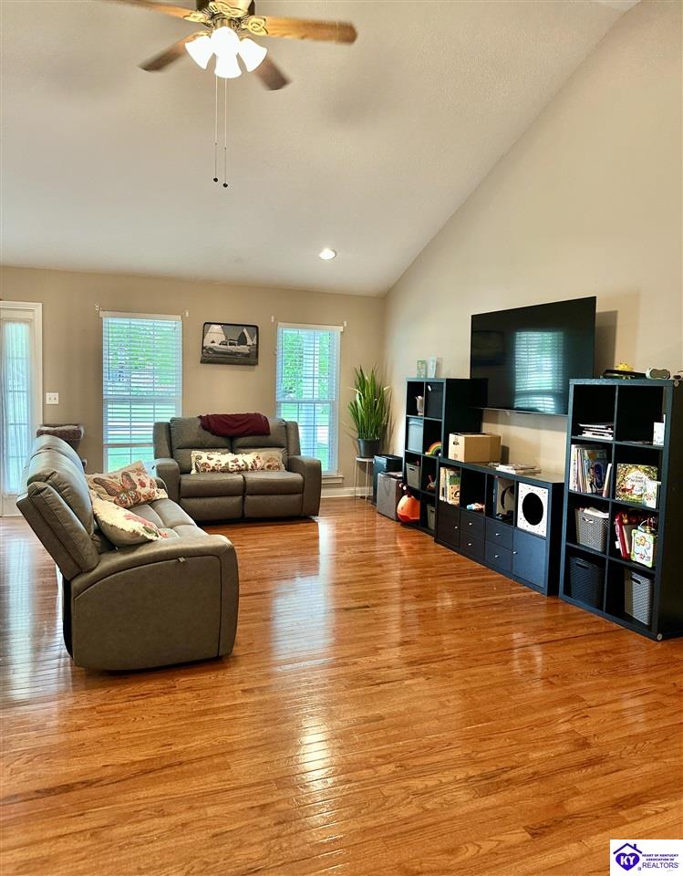 607 Hickory Lane Elizabethtown, KY 42701 #4