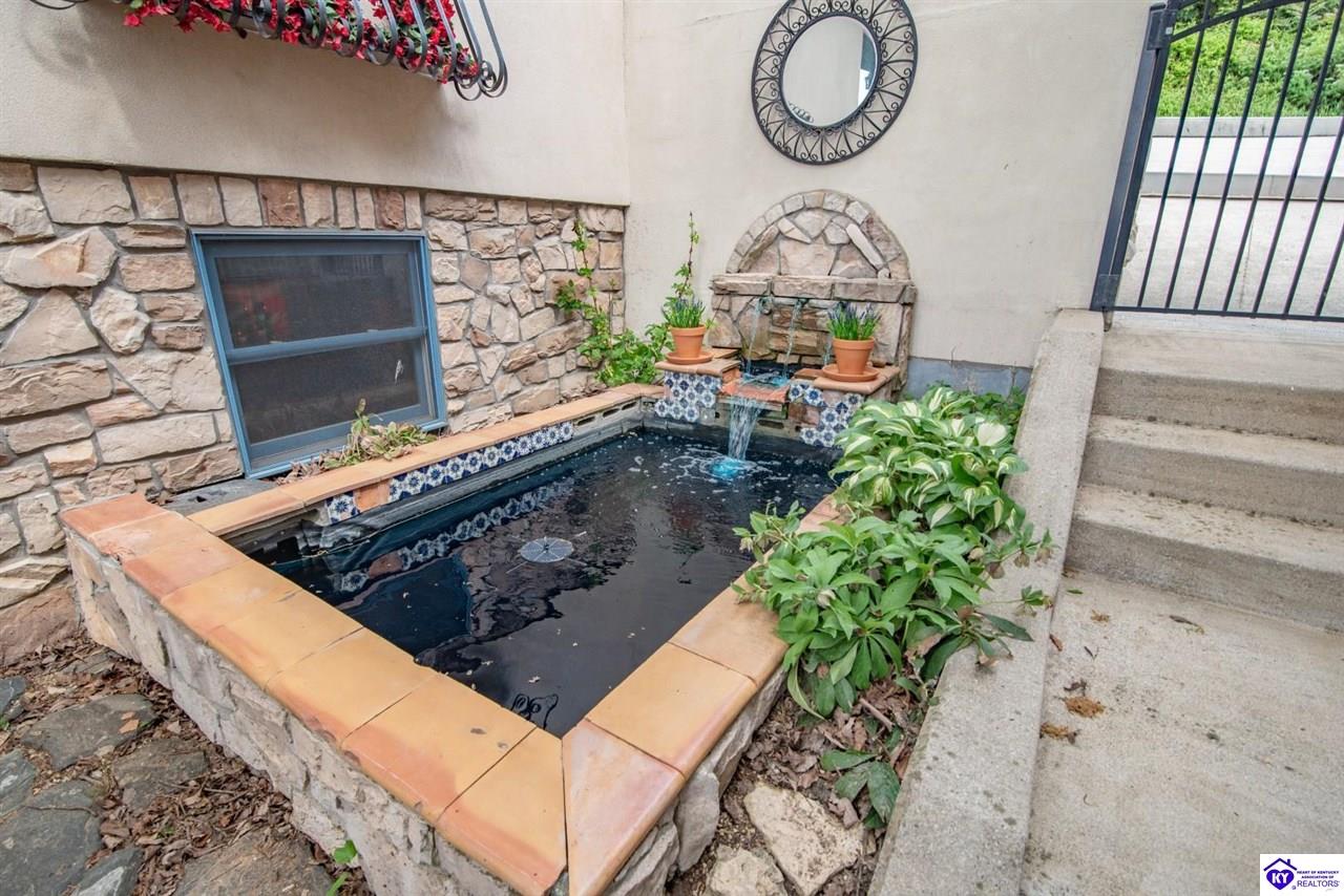 3987 Doe Valley Parkway East Brandenburg, KY 40108 #3