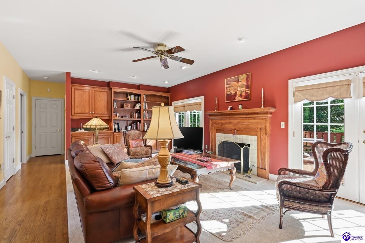 411 Red Bud Drive Elizabethtown, KY 42701 #2