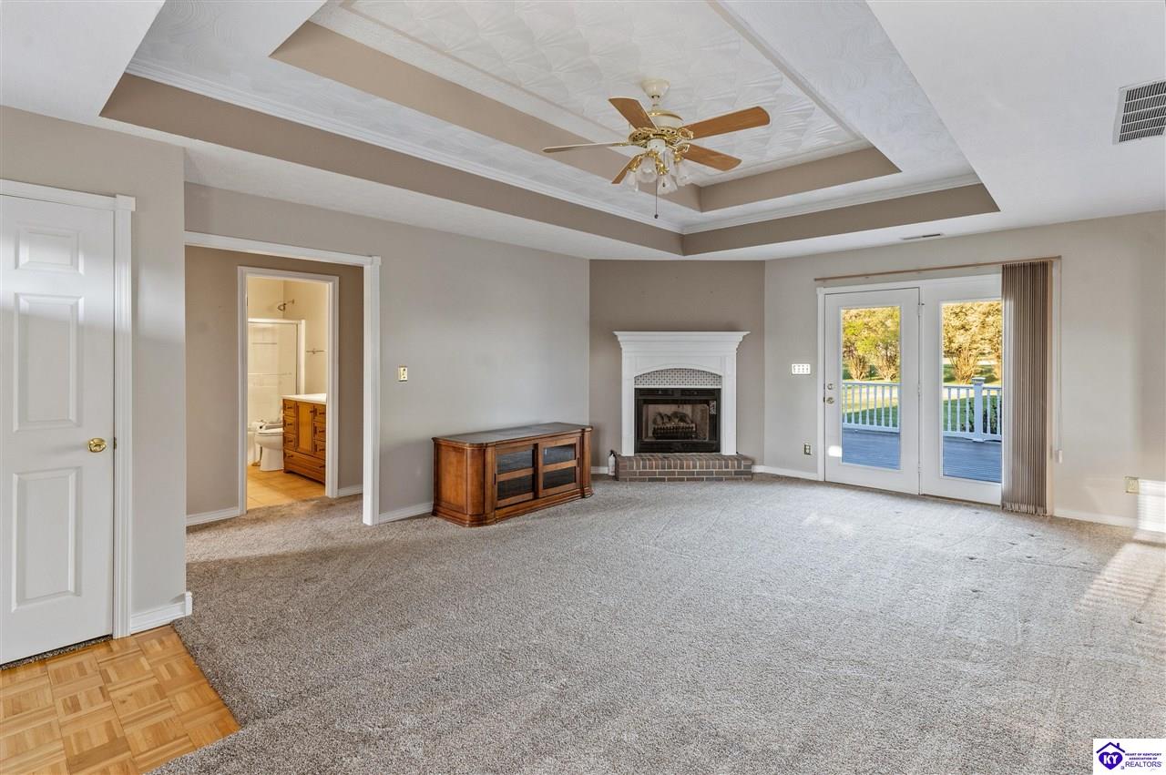 146 N Kristal Springs Drive Shepherdsville, KY 40165 #4