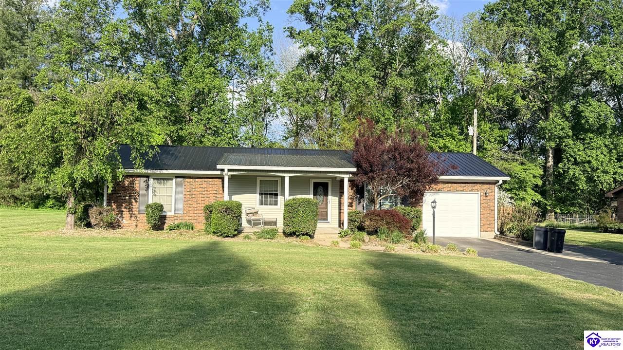 124 Park AvenueGreensburg,&nbsp;KY&nbsp;42743
